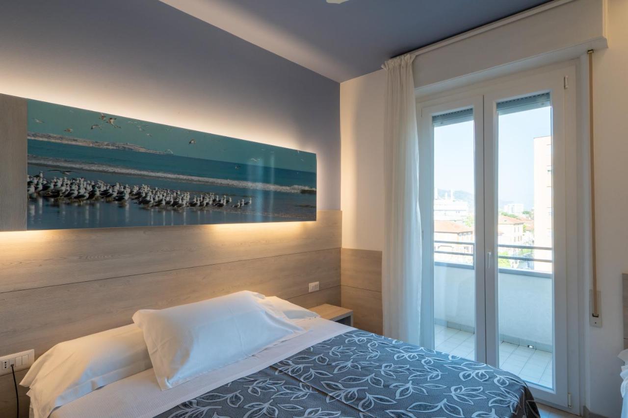Hotel Clipper Pesaro Esterno foto