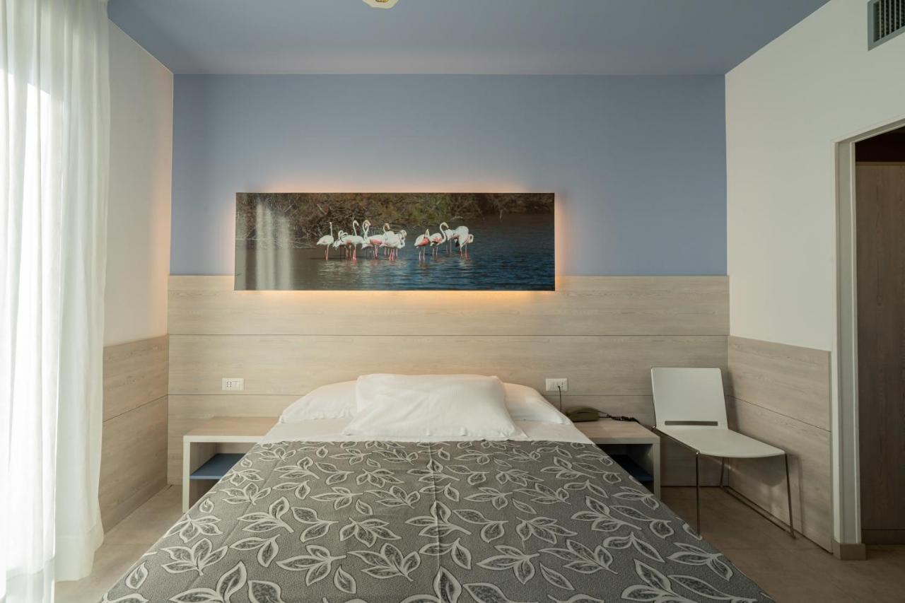 Hotel Clipper Pesaro Esterno foto