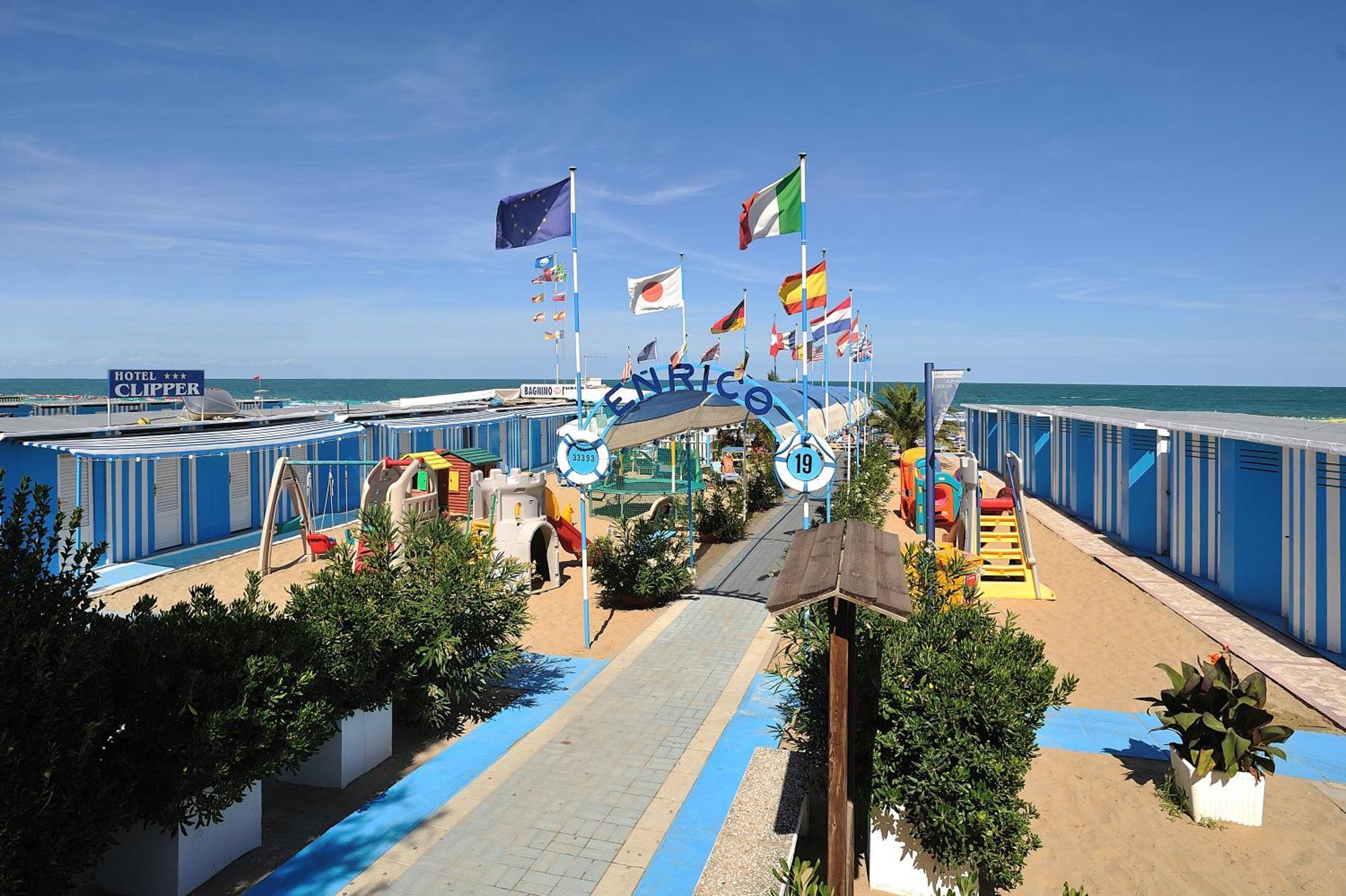 Hotel Clipper Pesaro Esterno foto