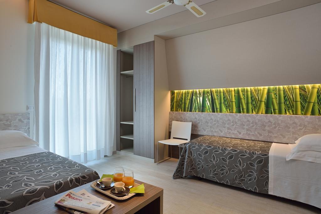 Hotel Clipper Pesaro Esterno foto